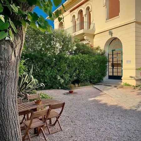 Superbe 3 Pieces - 30m De La - Terrasse - Clim - Parking Apartment *