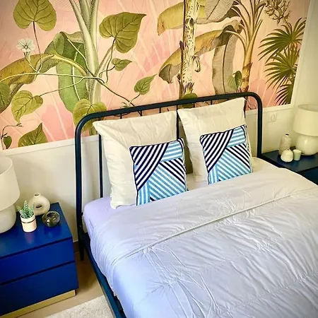 Superbe 3 Pieces - 30m De La - Terrasse - Clim - Parking Apartment