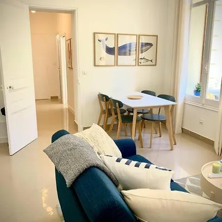 Superbe 3 Pieces - 30m De La - Terrasse - Clim - Parking *